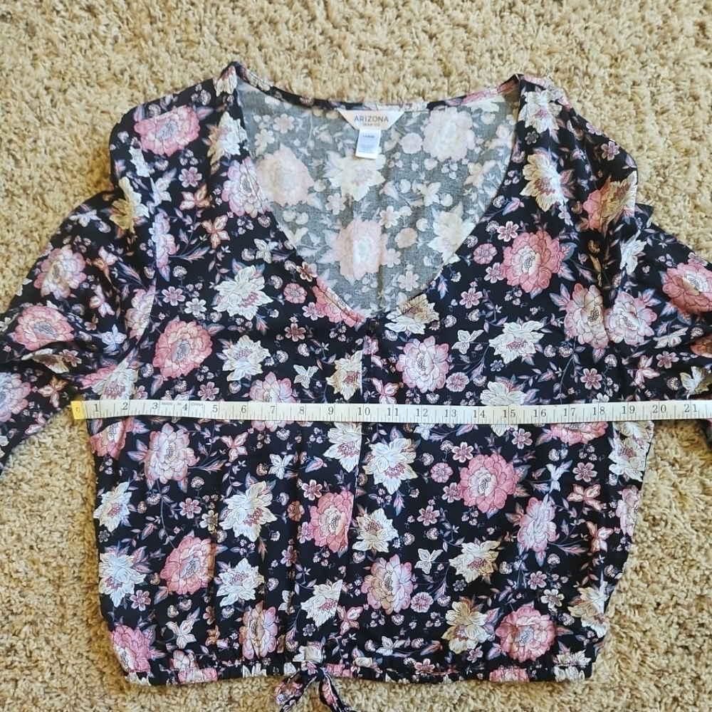 💜ARIZONA Women's Black Floral Deep V Button Up Long Sleeve Drawstring Crop L